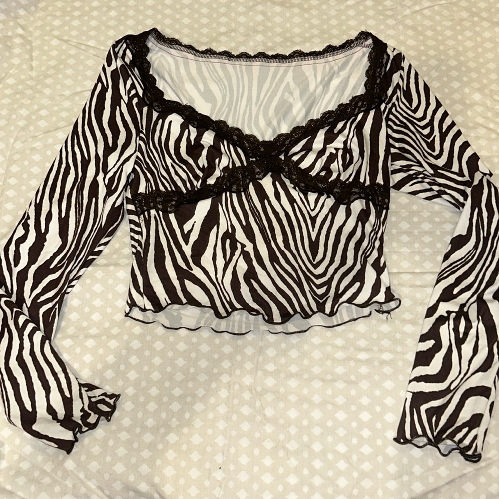 cropped laced long sleeve